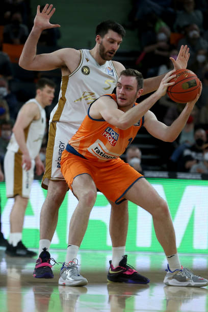 某些球员在 某些球员在